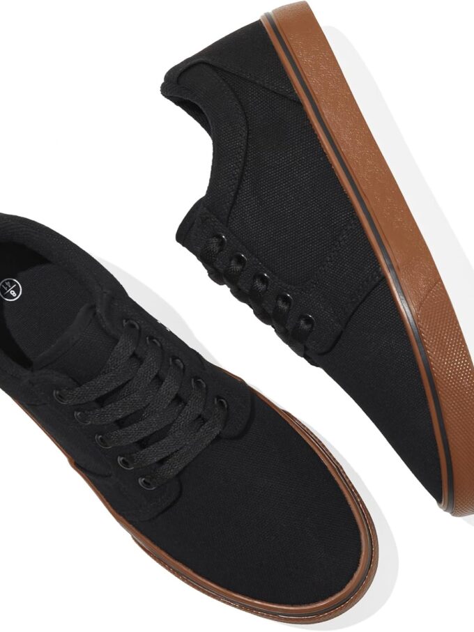 Men White Casual Shoes   Sneakers for Men Low Top Lace Up Canvas Shoes