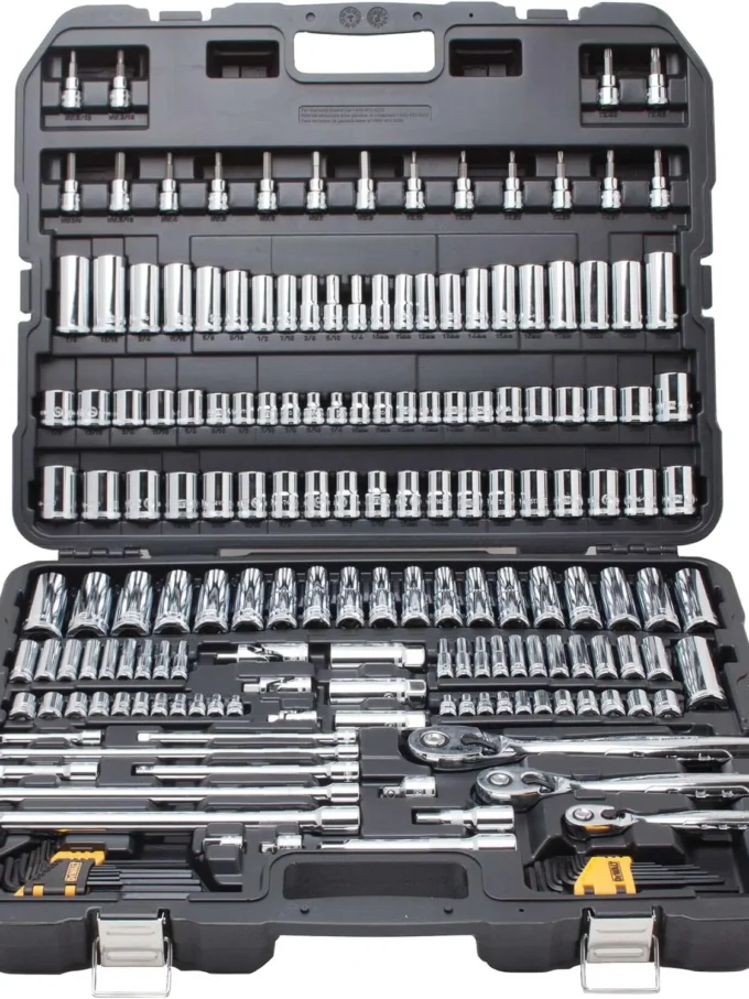 Mechanics Tool Set, SAE and Metric, 1/2, 1/4, 3/8 Drive Sizes, 192-Piece.