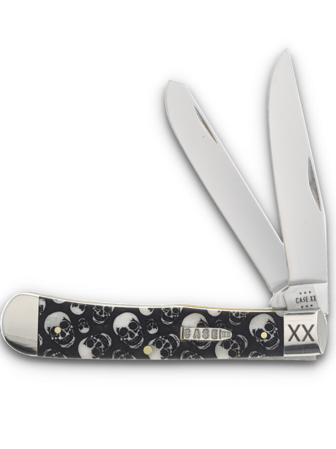 Case XX Skulls Smooth Natural Bone Trapper Folding Knife with Bullet Shield and XX Engraved Bolsters CA06740SK