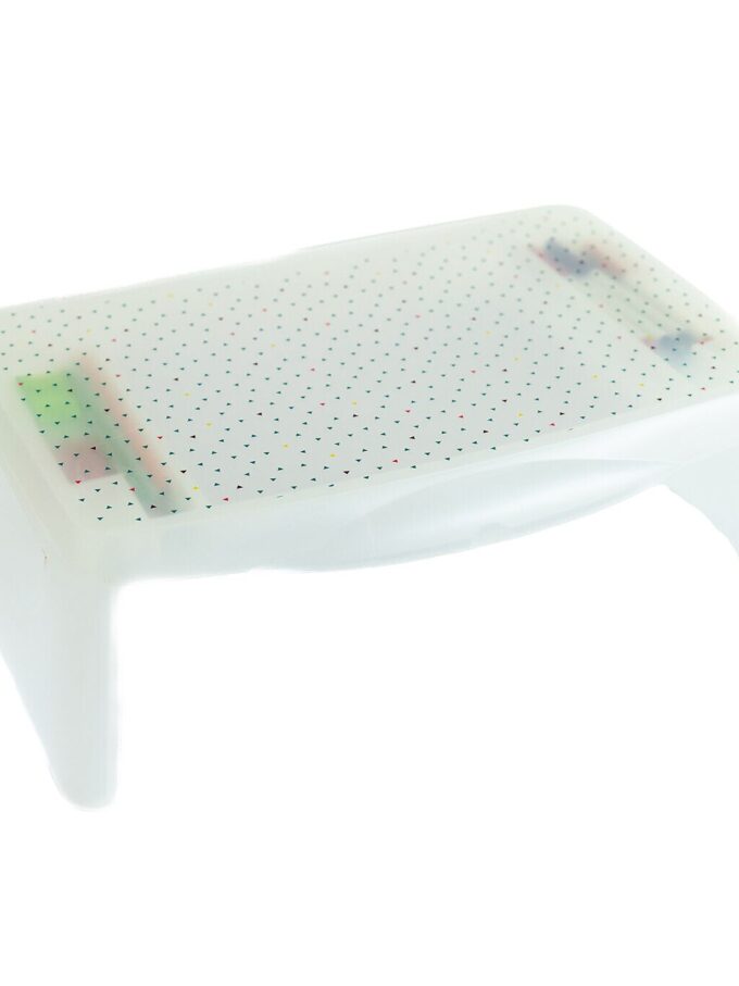Everything Mary 21 x 18 Plastic Lap Desk With Triangles